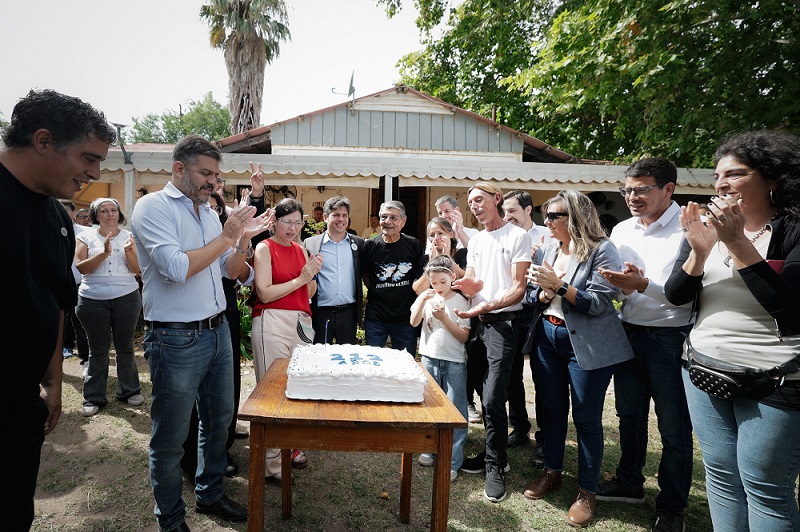 Kicillof inauguró la nueva red de distribución de agua potable en la Isla Martín García
