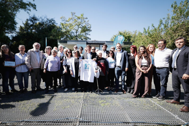 Kicillof visitó el Espacio para la Memoria en el ex-centro clandestino de detención “Destacamento Arana”