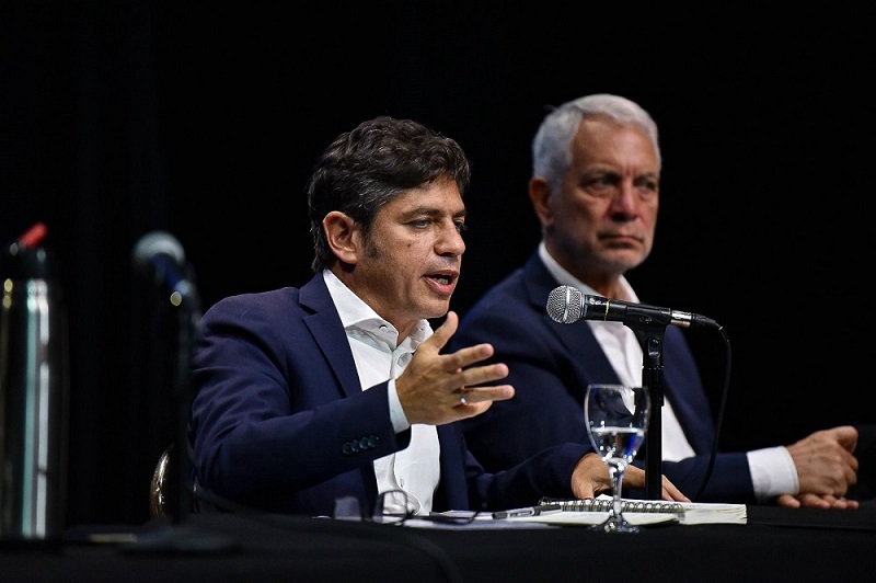 “Los invito a dejar de mirar las encuestas”, dijo Kicillof, que lanzó su Centro de Estudios”