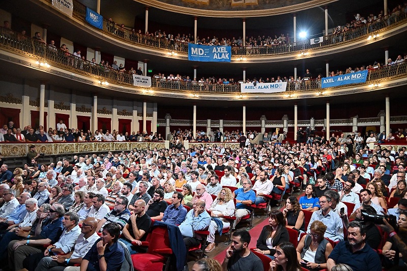 “Los invito a dejar de mirar las encuestas”, dijo Kicillof, que lanzó su Centro de Estudios”
