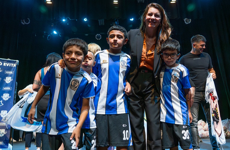 Mariel Fernández encabezó la apertura del Campeonato Evita 2026