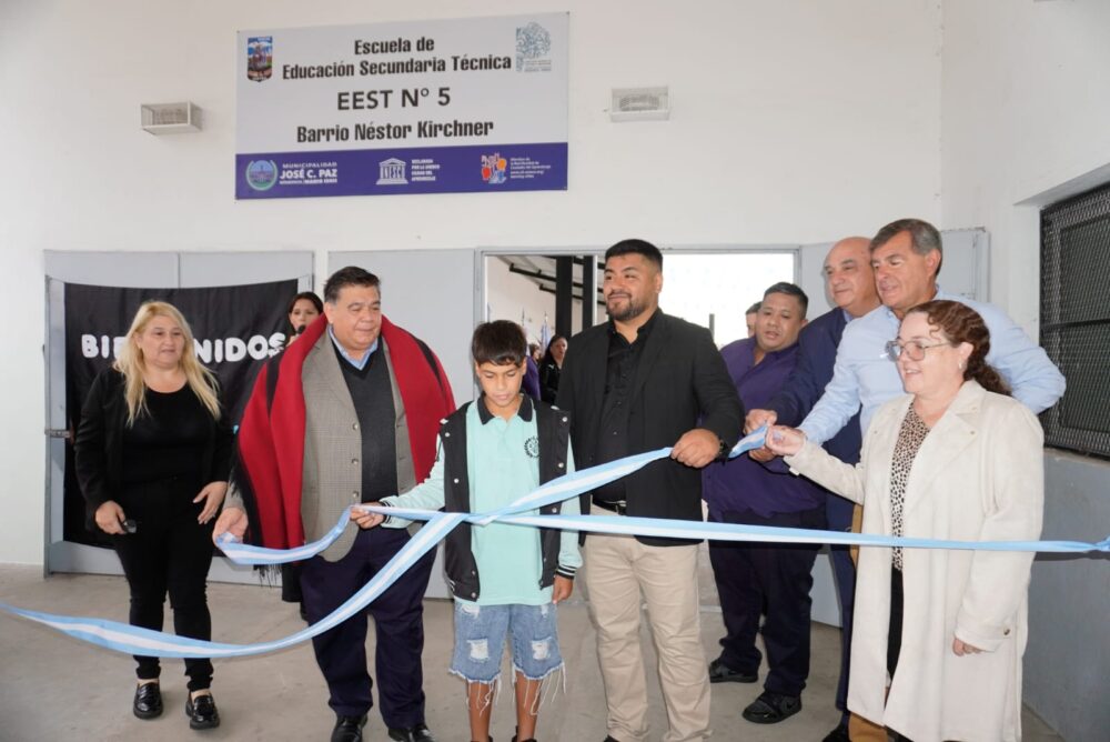 Mario Ishii, inauguro la Quinta Escuela Técnica en José C. Paz