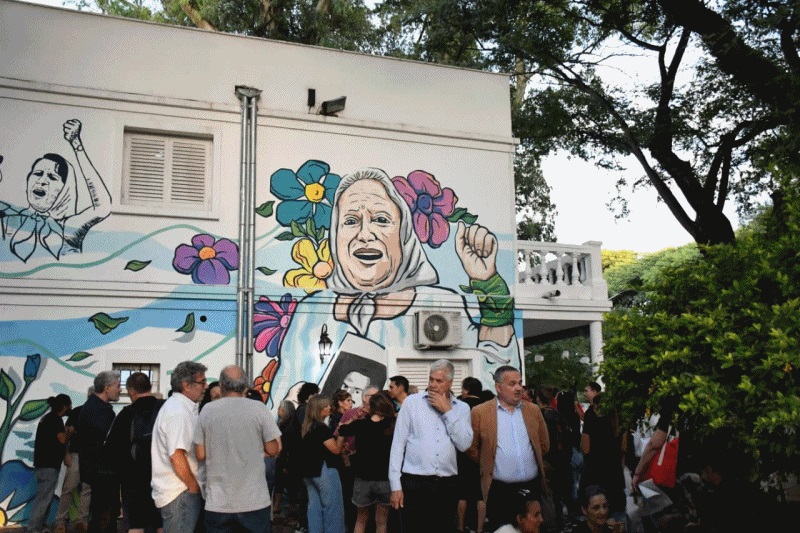 Morón miles de personas participaron de la conmemoración a 50 años del Golpe