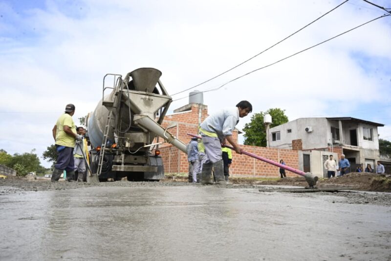 Nardini recorrió el avance de obra de pavimentación de la calle Estado de Israel
