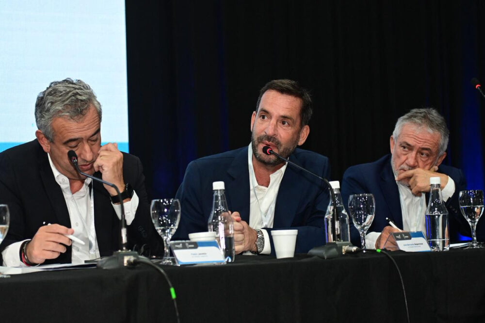 Sujarchuk, en el encuentro federal de intendentes, se planteó la asfixia financiera a los municipios