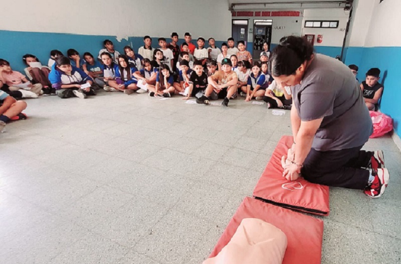 Talleres de RCP y primeros auxilios en escuelas de José C. Paz