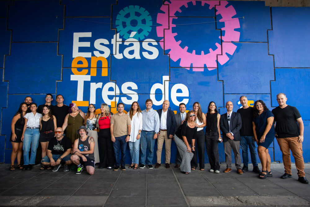 Tres de Febrero, Ausol y Sika inauguraron un mural que representa la identidad cultural del municipio