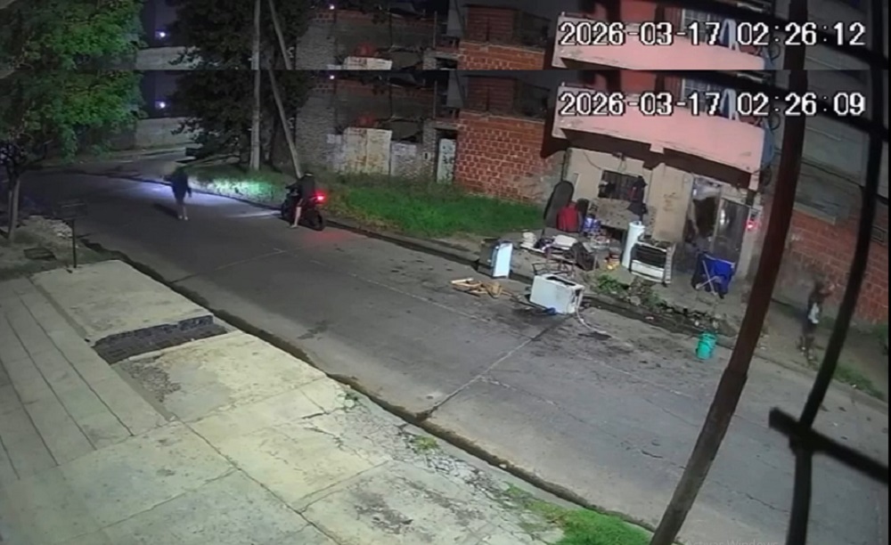 Tres de Febrero pasaron por policías, y a los tiros y balearon a un joven de 17 años