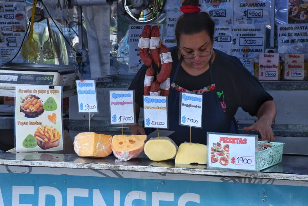 Volvieron las ferias y mercados a los barrios de Morón