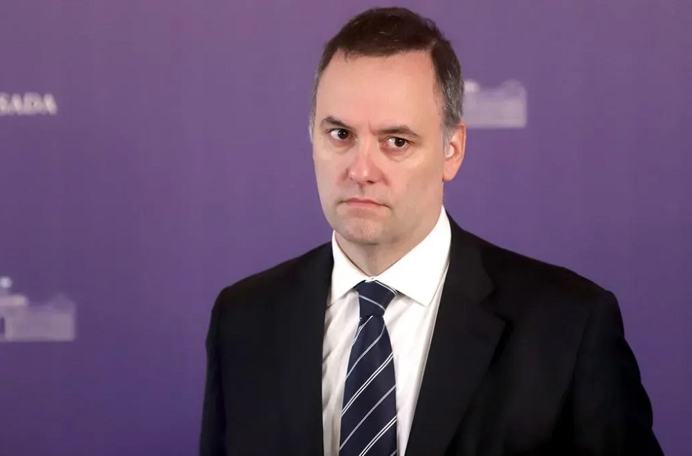 Adorni registró préstamos de su mamá jubilada para justificar otro departamento