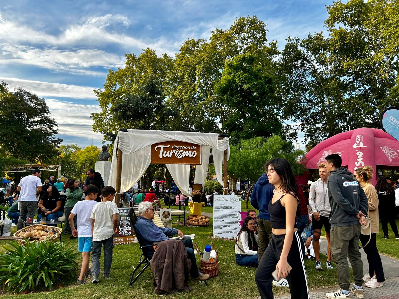 11 y 12 de abril: 6ta fiesta de la galleta de piso en Saladillo