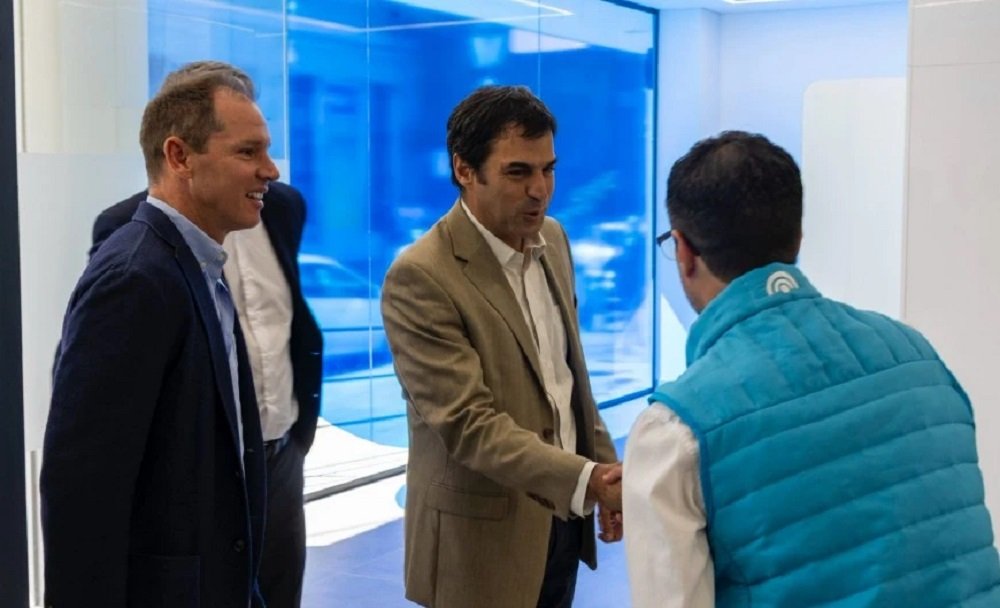 Brito se mostró con el intendente de San Isidro y la política lo ve como candidato