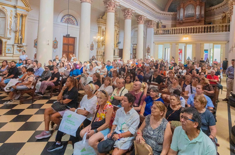 Cientos de sanfernandinos visitaron las 7 iglesias en Viernes Santo