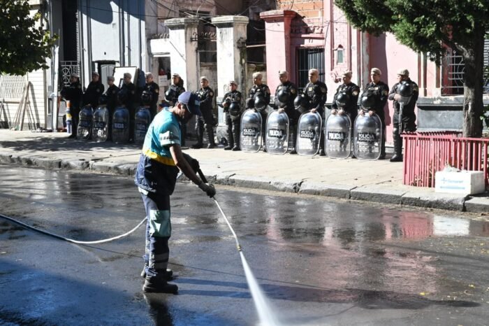 Con 700 propiedades recuperadas, un operativo en cinco PH usurpados hace más de 26 años en Villa Mitre