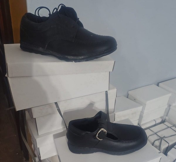 El municipio entrego calzados en escuelas especiales de José C. Paz