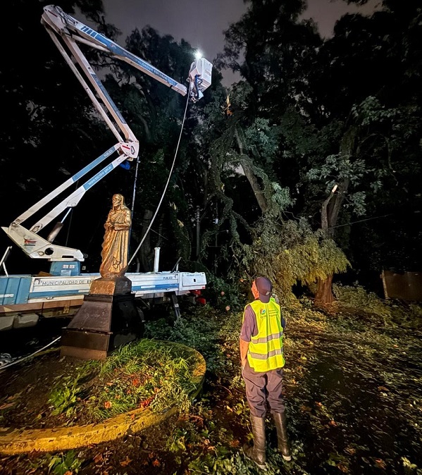 Fuerte tormenta en Escobar ráfagas de hasta 90kmh y operativos en todo el distrito