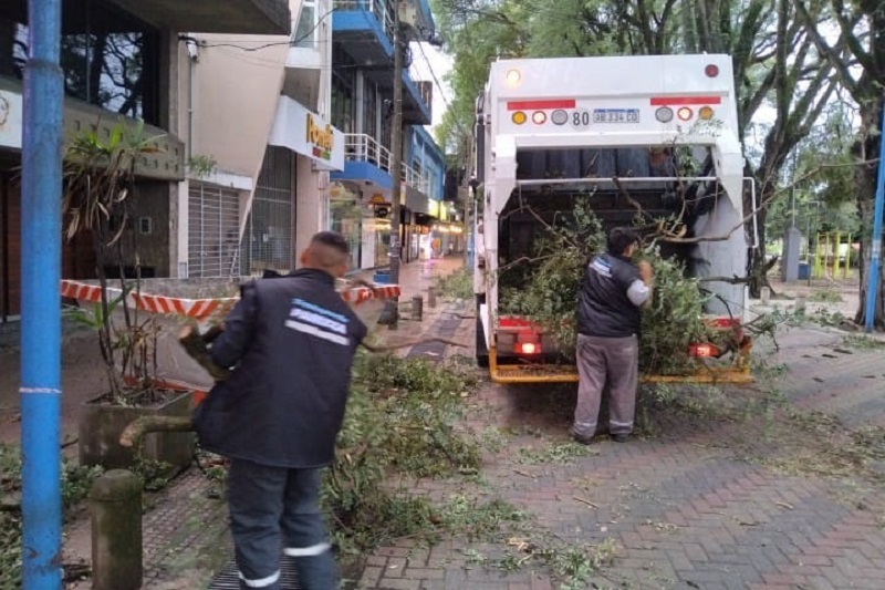 Fuerte tormenta en Escobar ráfagas de hasta 90kmh y operativos en todo el distrito