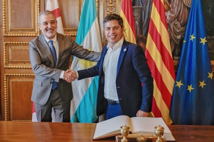 Kicillof en España, reunión con el alcalde de Barcelona, Gustavo Petro y la vice del Parlamento Europeo, Katarina Barley