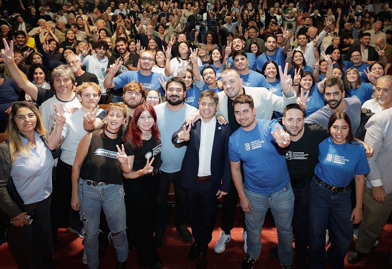 Kicillof lanzó su sector universitario de MDF y criticó las políticas en ciencia y educación de Milei