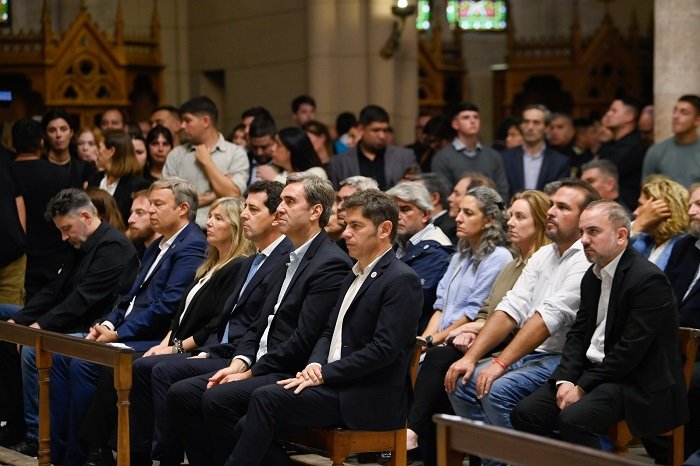 Kicillof participó de actos en homenaje al Papa Francisco