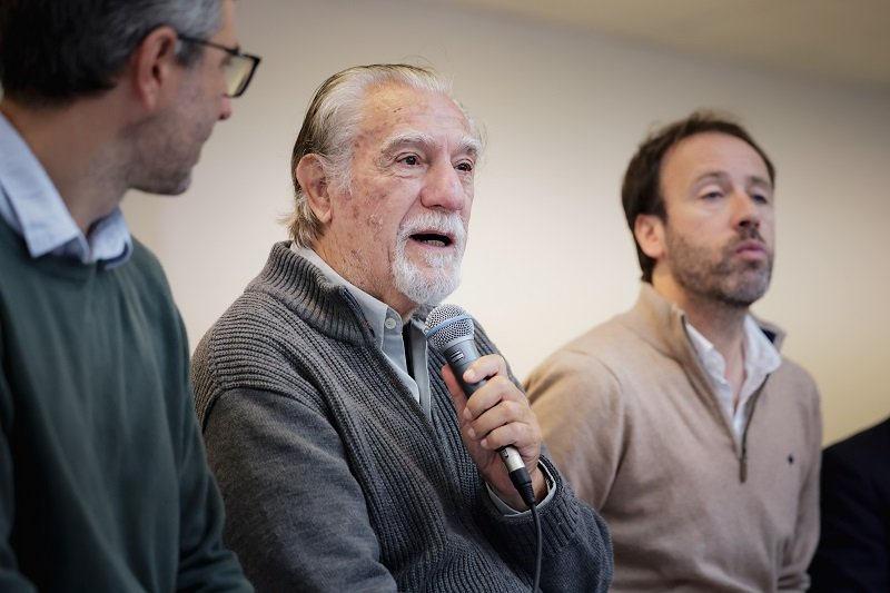 Kicillof participó de una charla con estudiantes sobre las políticas económicas de la dictadura militar