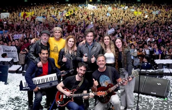 La droguería de las coimas de ANDIS pagó el Recital de Milei en el Movistar