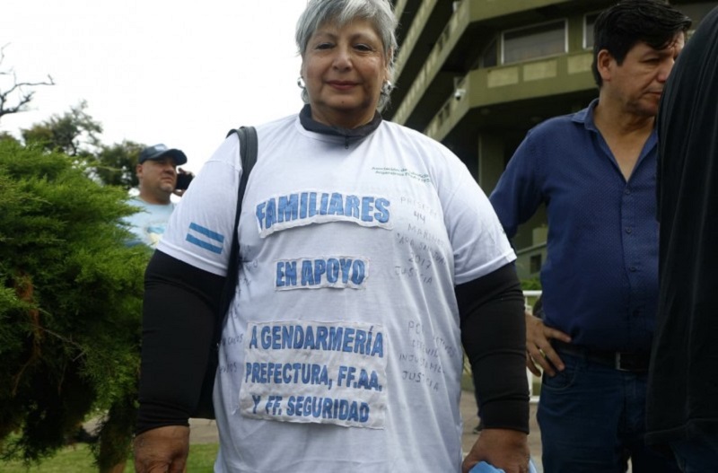 Las cinco fuerzas protestaron por bajos salarios