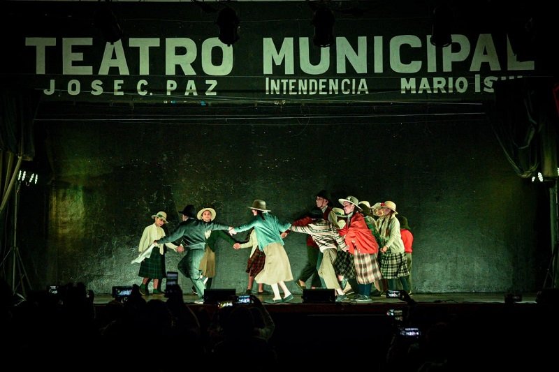 Misa criolla por las pascuas en el teatro municipal de José C. Paz