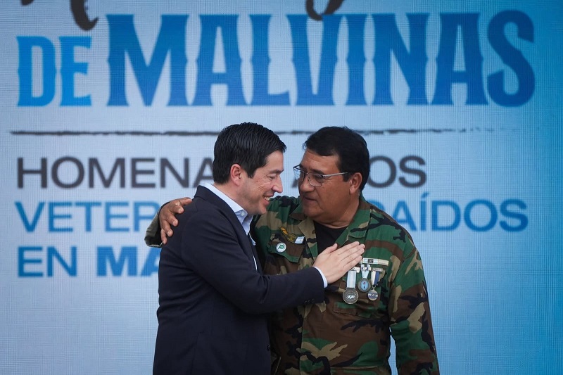 Malvinas Argentinas homenajeó a veteranos y caídos a 44 años del inicio de la Guerra