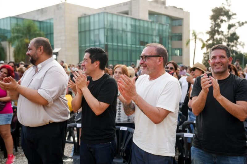 Malvinas Argentinas vivió el Vía Crucis junto a sus comunidades parroquiales
