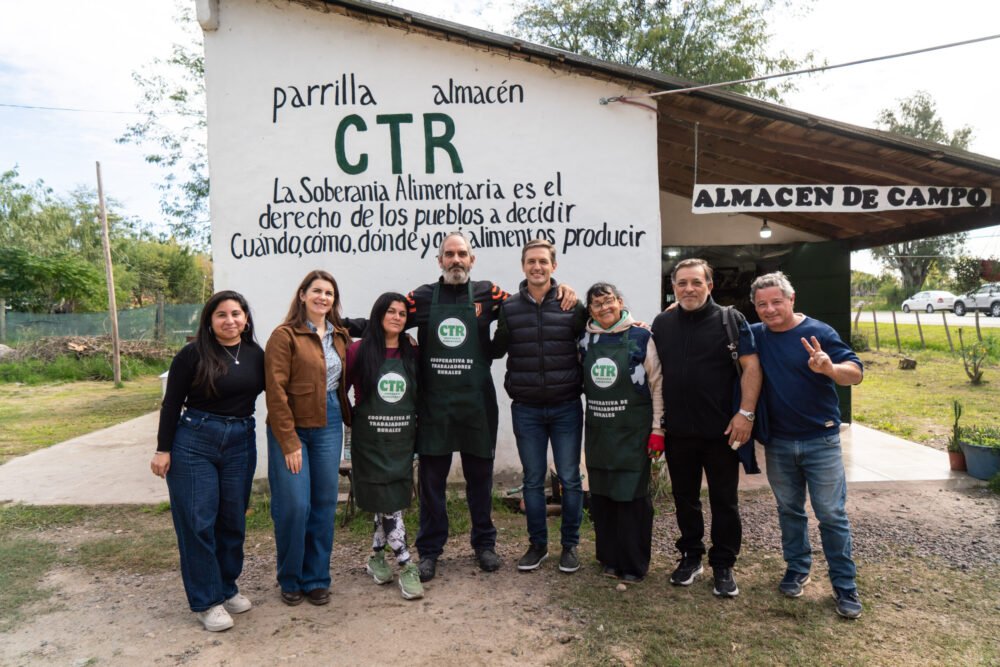 Mariel Fernández visitó experiencias productivas y comunitarias en San Vicente