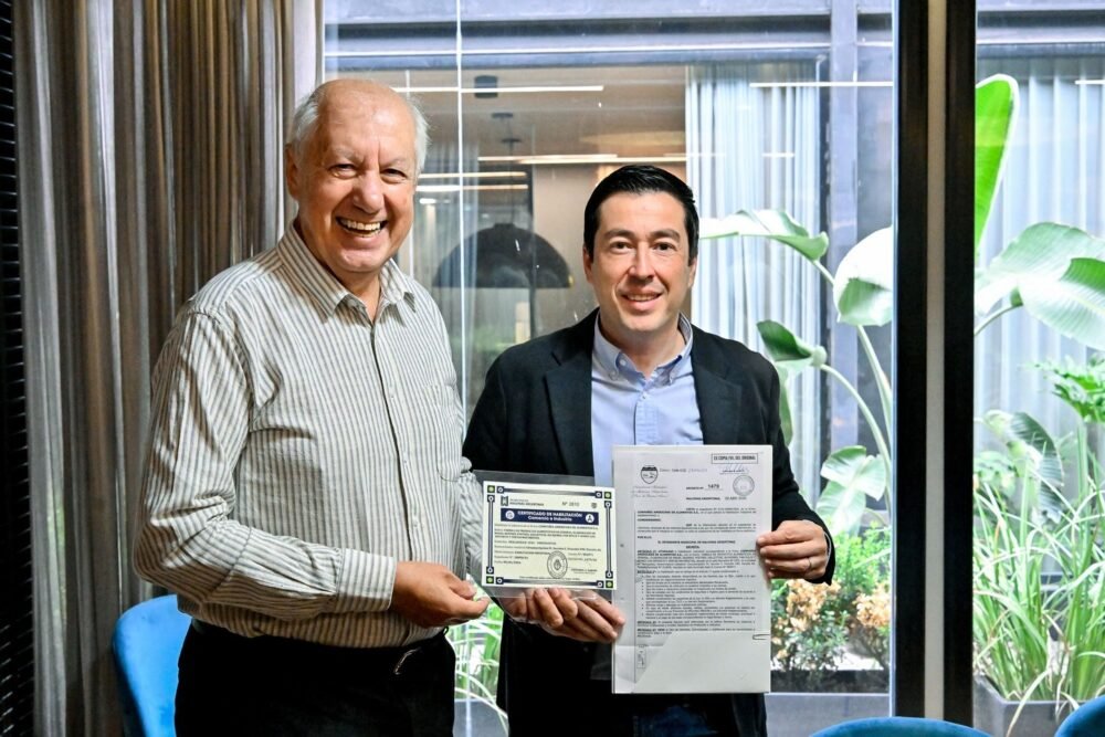 Nardini hizo entrega de la habilitación a la ampliación de la planta de Nevares