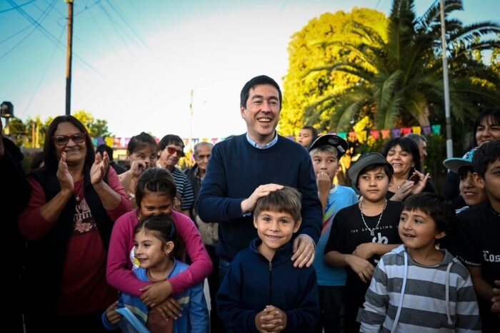 Nardini inauguró 4 nuevas calles en el barrio Estudiantes de Grand Bourg