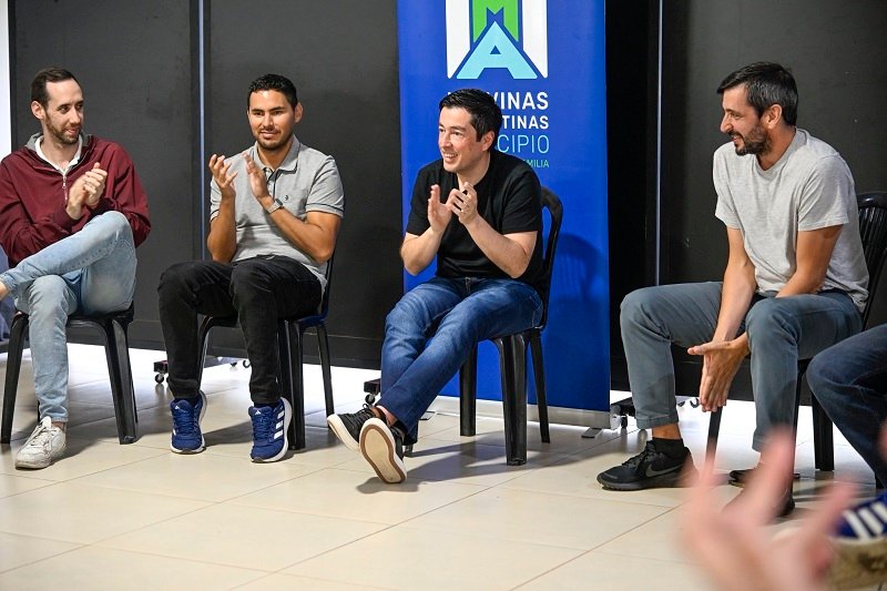 Nardini se reunió con jóvenes profesionales que se forman en el ámbito público y social