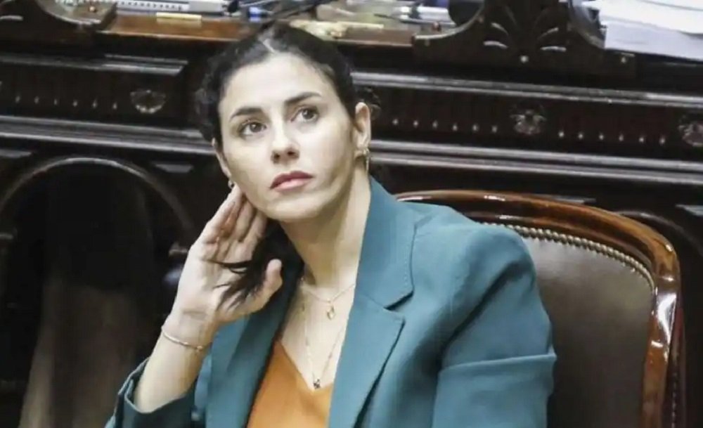 Pagano Cagaron a los militantes y se quedaron con los chorros