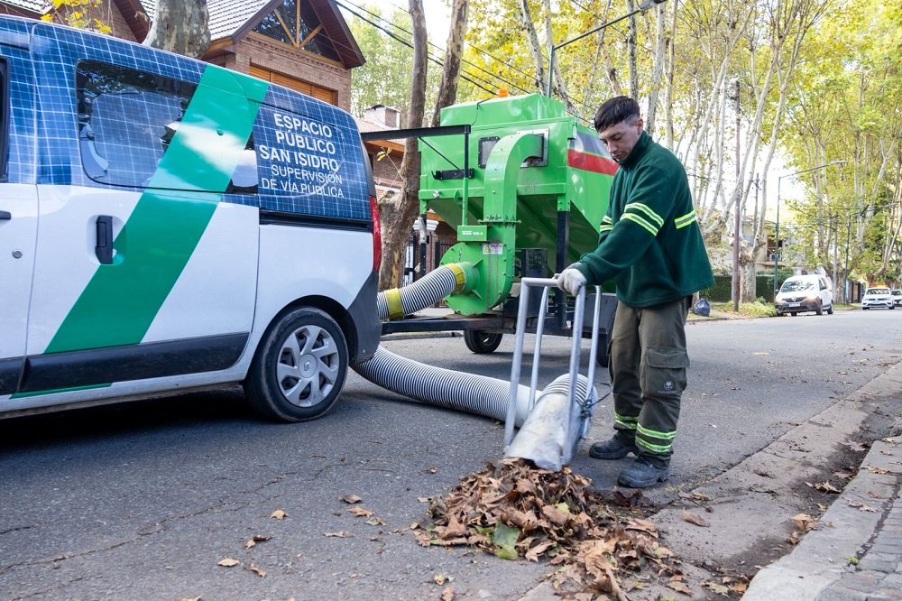 San Isidro refuerza la limpieza de las calles con operativos dinámicos