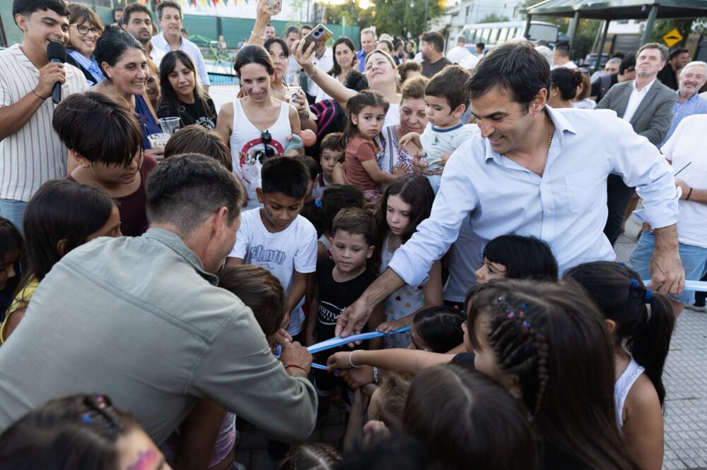 Se inauguró la plazoleta ¨La Turena¨ en Martínez