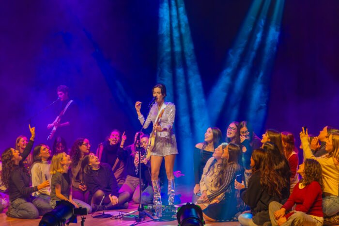 Zoe Gotusso fue ovacionada en el Teatro Otamendi de San Fernando
