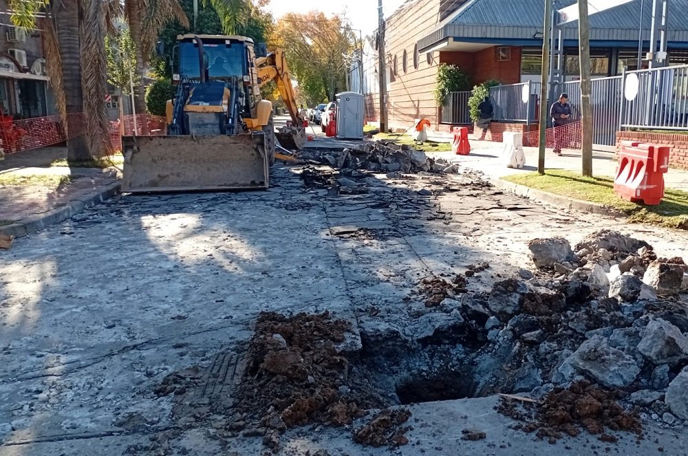 Avanza el plan integral de reparación de calles y veredas en San Isidro