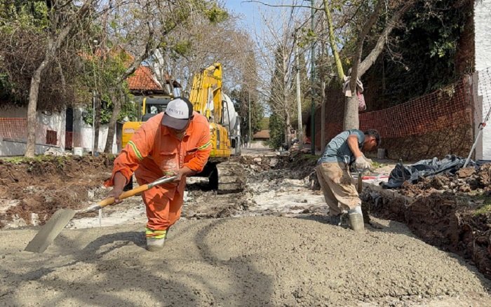 Avanza el plan integral de reparación de calles y veredas en San Isidro