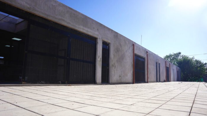 Avanza la obra de la ES N° 56 de Francisco Álvarez y mejoras en establecimientos educativos