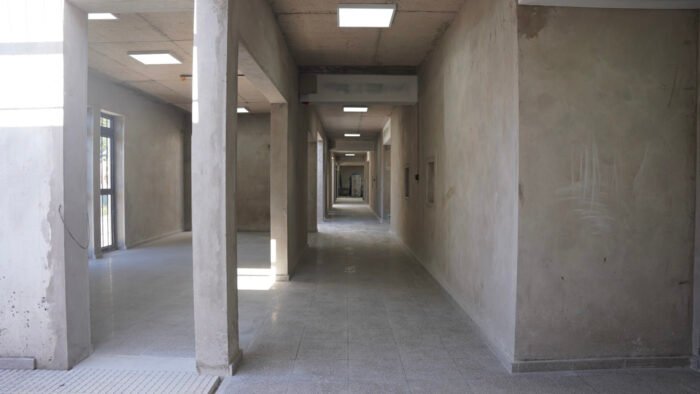 Avanza la obra de la ES N° 56 de Francisco Álvarez y mejoras en establecimientos educativos