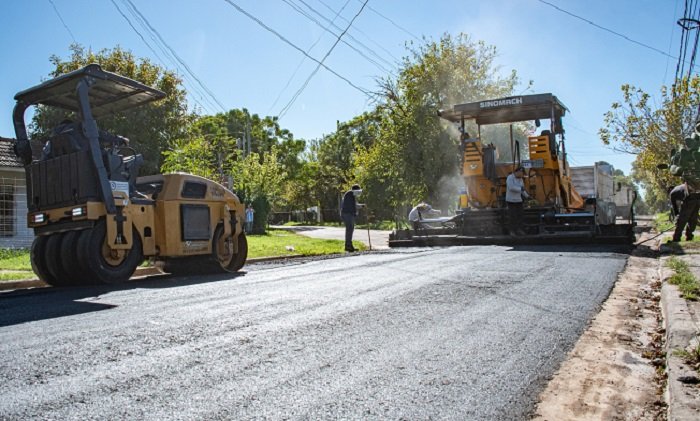 Avanzan las obras de asfalto en Moreno