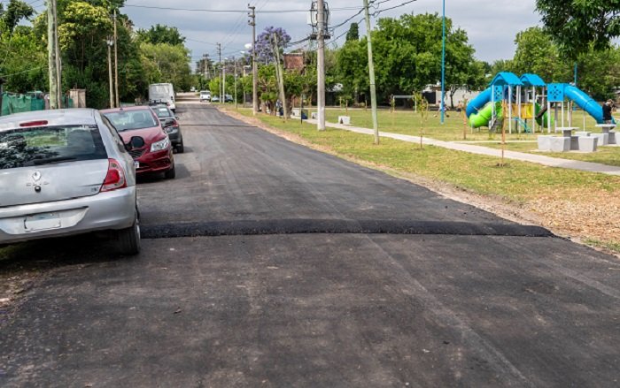Avanzan las obras de asfalto en Moreno