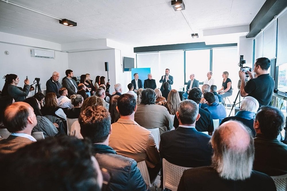Escobar: Más de 80 empresas debatieron el futuro productivo con foco en tecnología y empleo