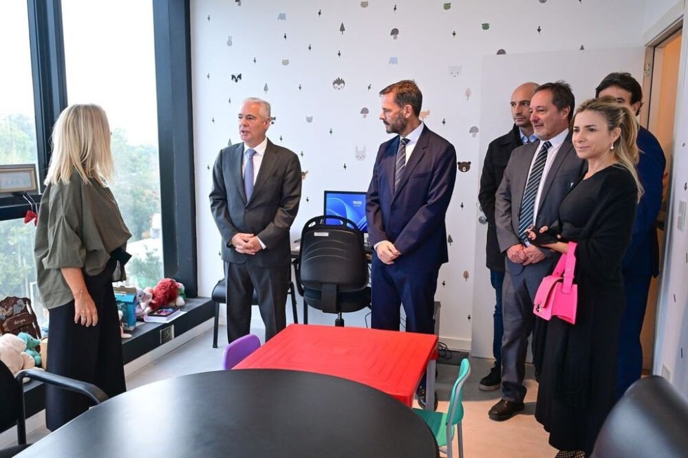 El presidente de la Suprema Corte y el intendente Sujarchuk inauguraron la primera Cámara Gesell del partido