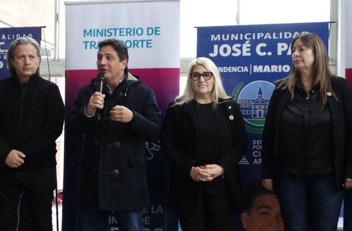 José C. Paz: Operativo con entrega de pases libres multimodales y cascos de seguridad vial