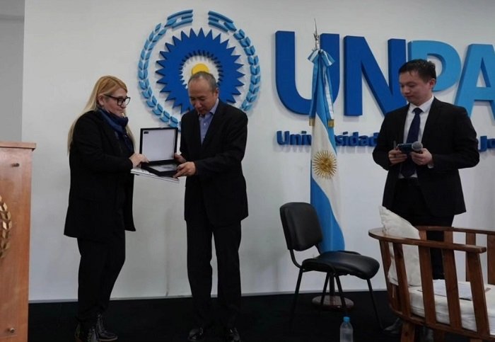 José C. Paz  abre sus puertas y recibe a "China en la UNPAZ"