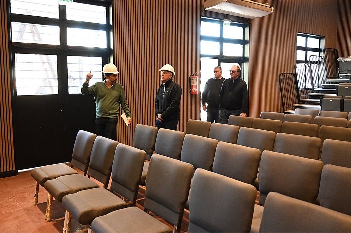 Julio Zamora supervisó la obra del auditorio de Ricardo Rojas, nuevo espacio para cultura, enseñanza y exposición