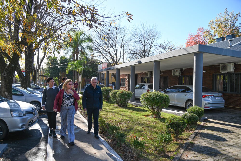 Julio Zamora supervisó trabajos en los CAFyS de Almirante Brown y Benavídez